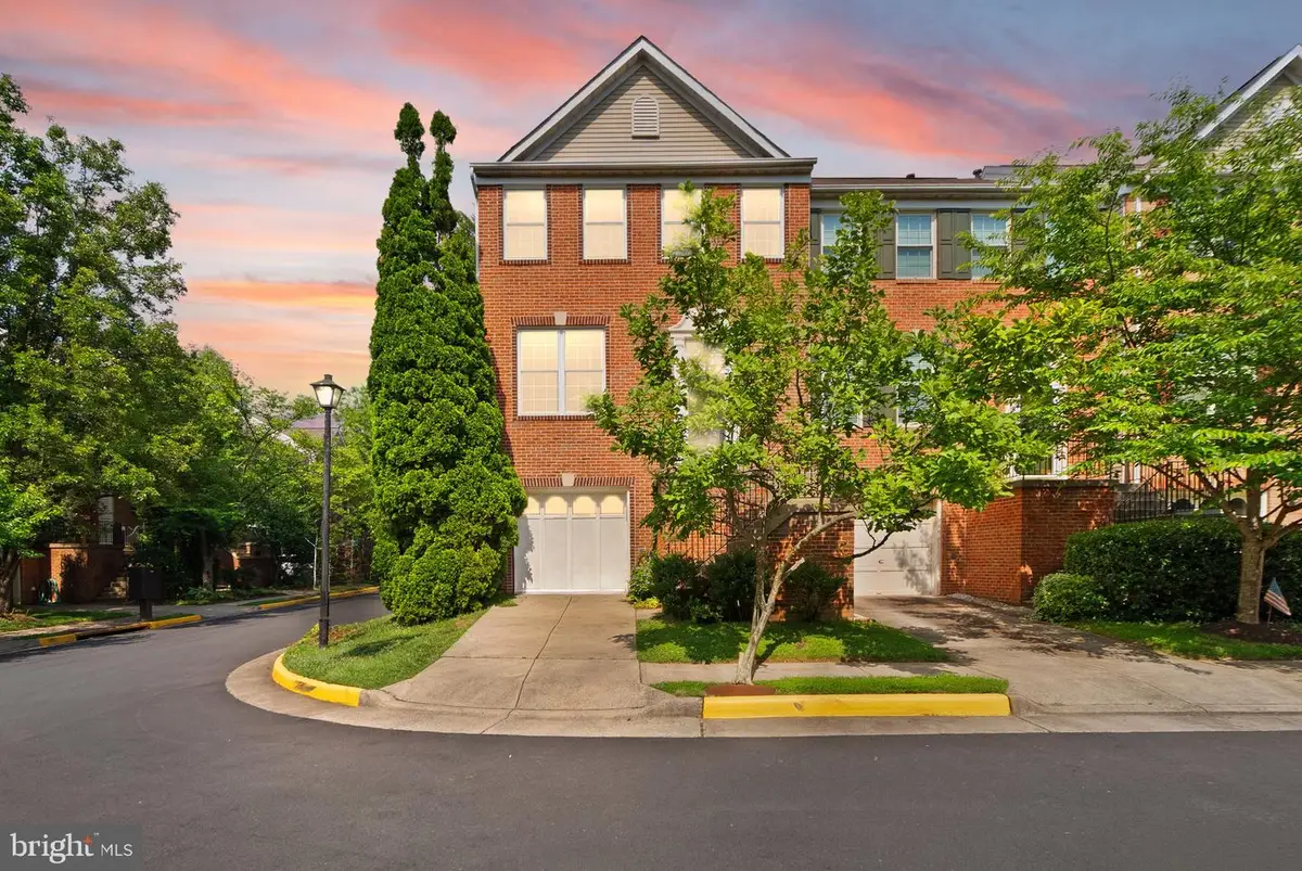 2901 Jessica Ct, Vienna, VA 22181 - #1