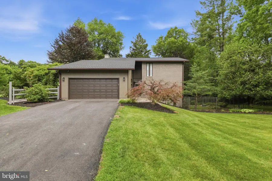 2721 Berryland Dr, Oakton, VA 22124 - #3