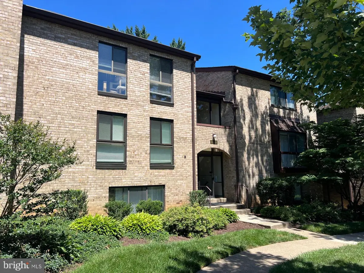 2060 Royal Fern Ct #11a, Reston, VA 20191 - #1
