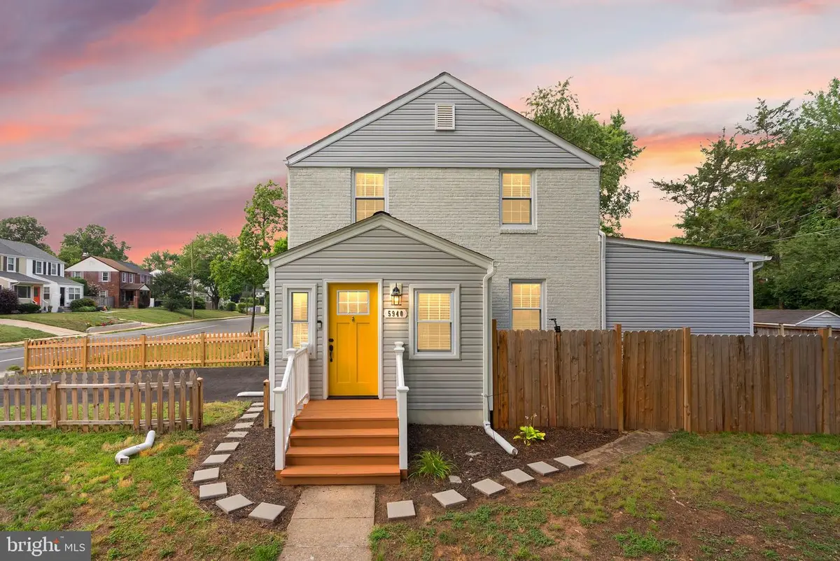 5940 Edgehill Dr, Alexandria, VA 22303 - #1