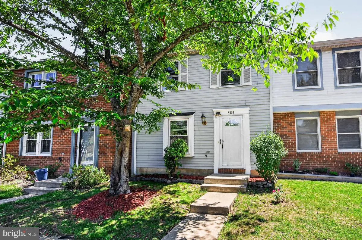 8315 Claremont Woods Dr, Alexandria, VA 22309 - #1