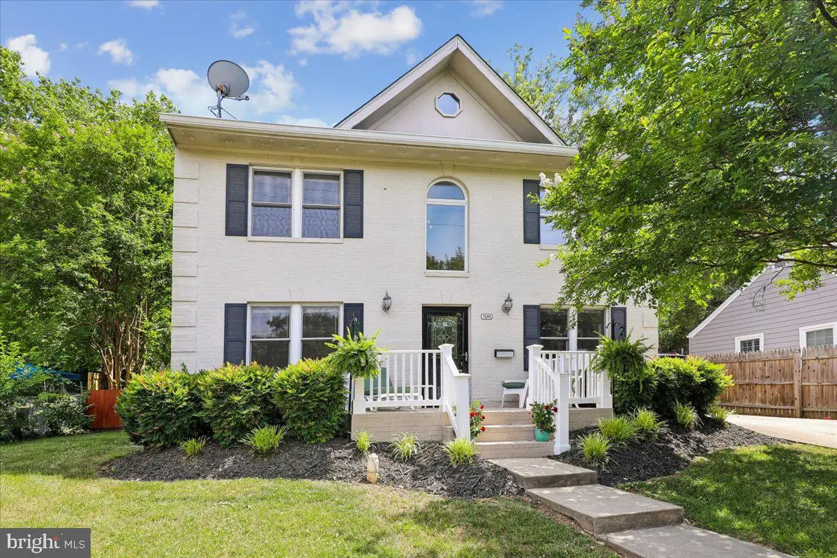 3105 Elmwood Dr, Alexandria, VA 22303 - #1