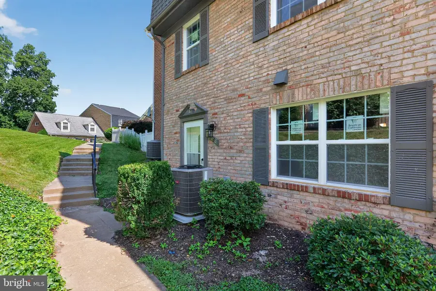 9836 Hagel Cir, Lorton, VA 22079 - #3