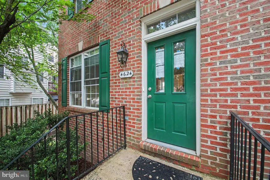 4624 Deerwatch Dr, Chantilly, VA 20151 - #2