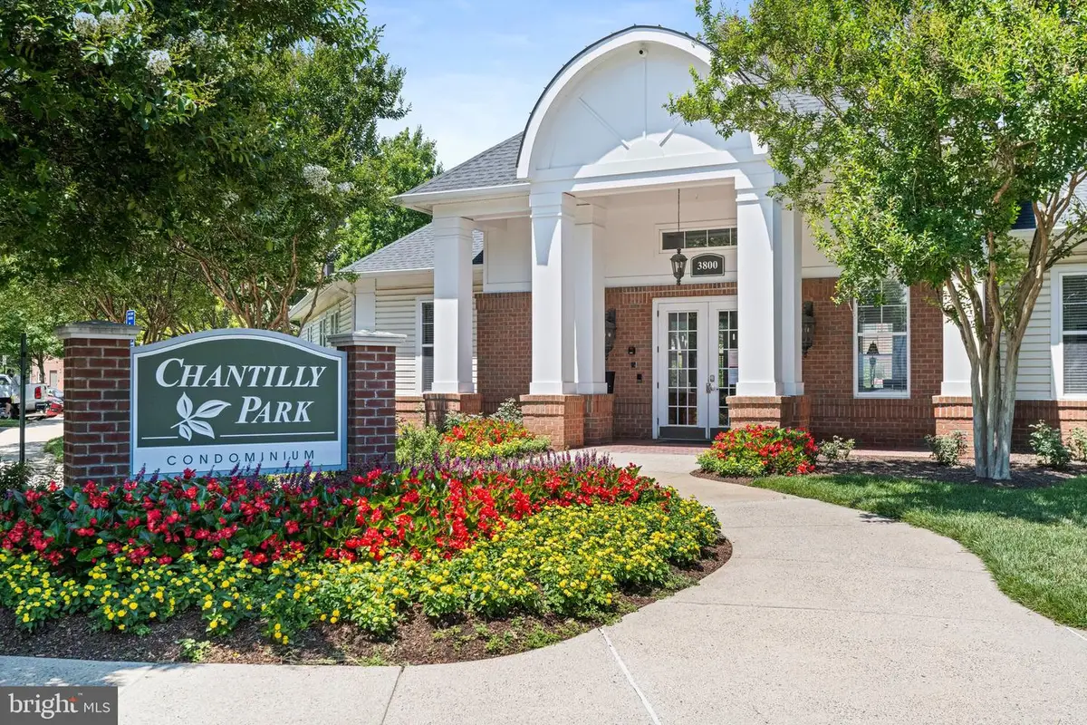 3830 Lightfoot St #425, Chantilly, VA 20151 - #1