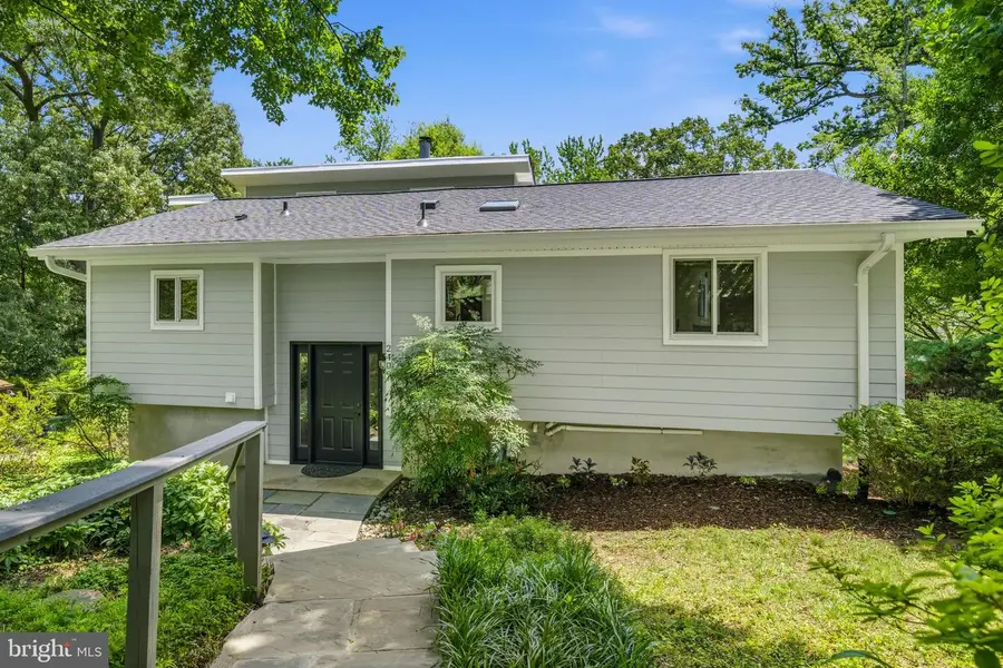 2409 Chestnut St, Falls Church, VA 22043 - #2