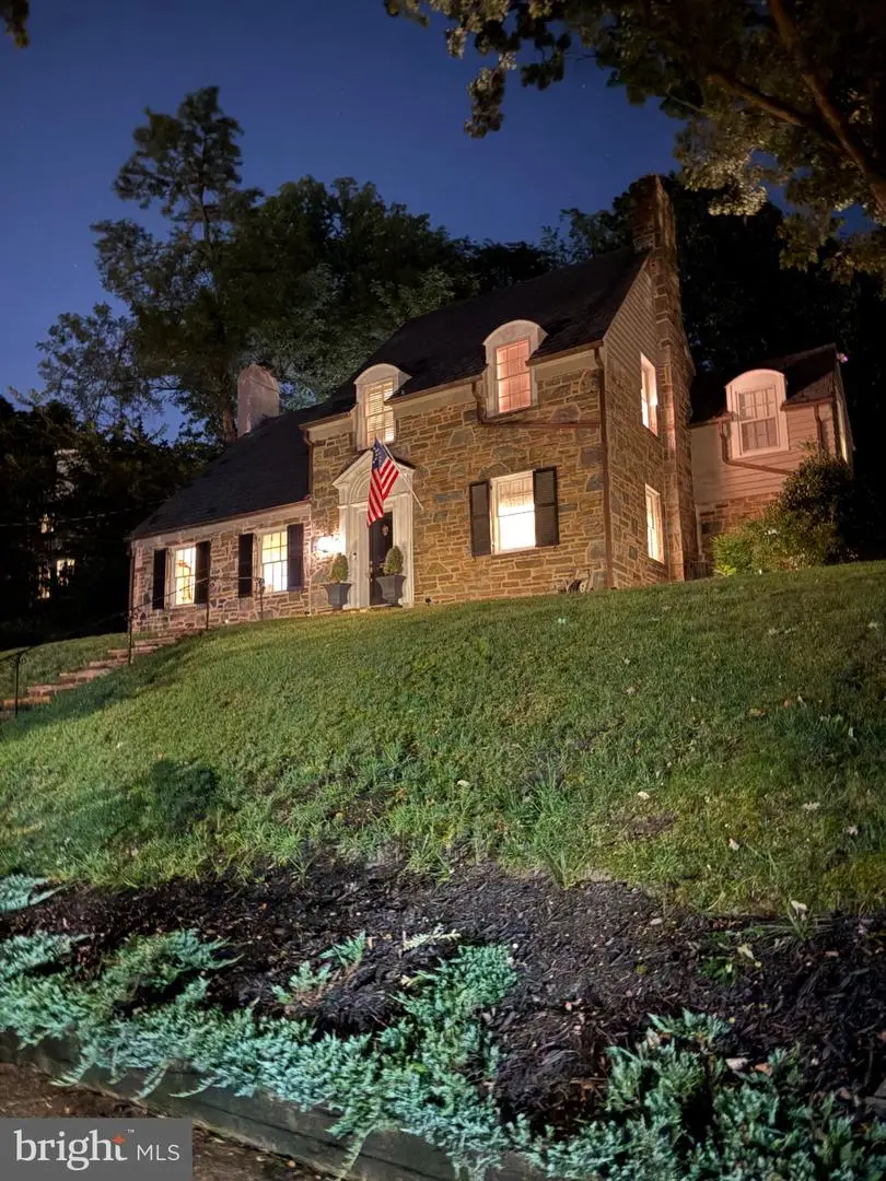 6029 Grove Dr, Alexandria, VA 22307 - #2