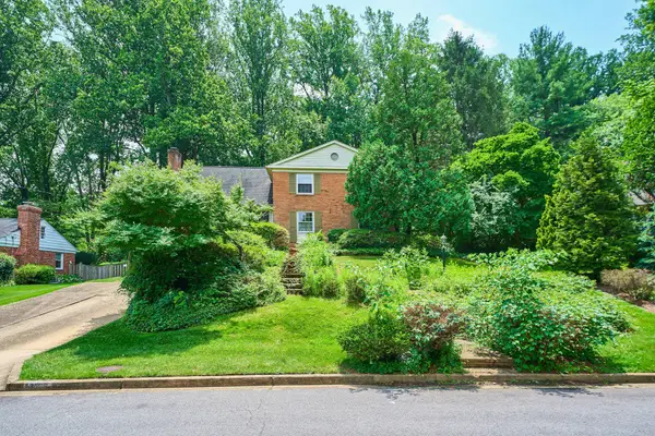 3606 Bent Branch Ct, FALLS CHURCH, VA 22041