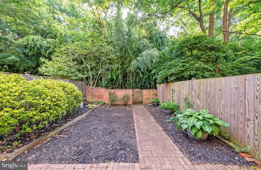 9259 Bailey Ln, Fairfax, VA 22031 - #3