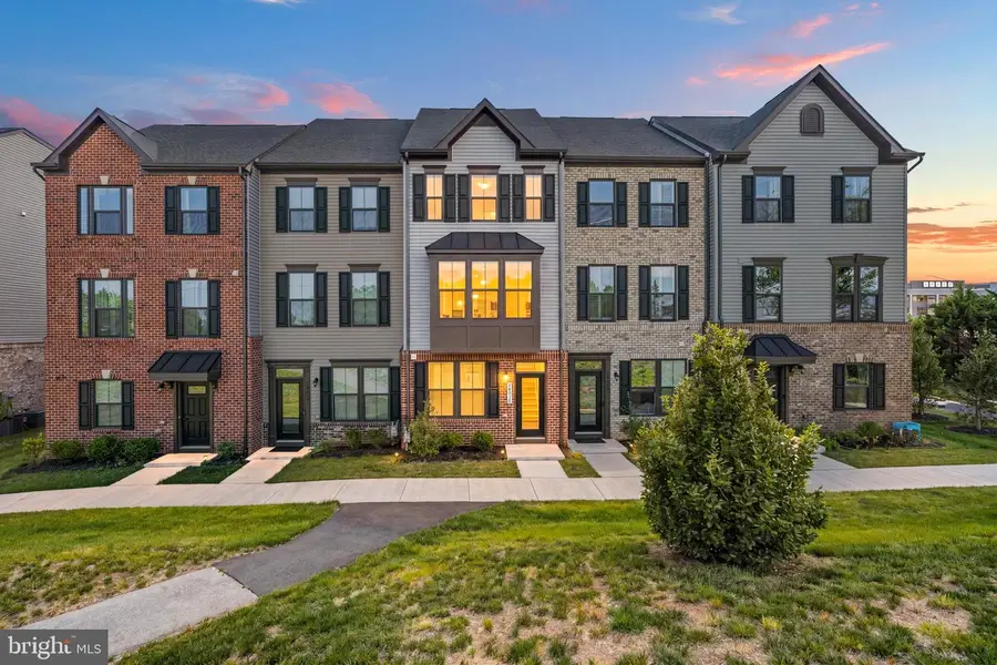 14016 Airfoil Rd, Herndon, VA 20171 - #2