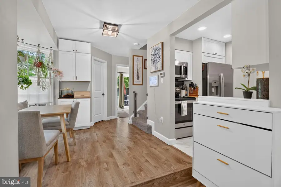 6301 Chimney Wood Ct, Alexandria, VA 22306 - #2