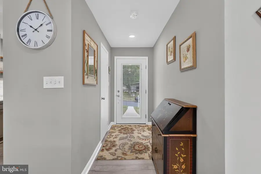 4115 Duvawn St, Alexandria, VA 22310 - #3