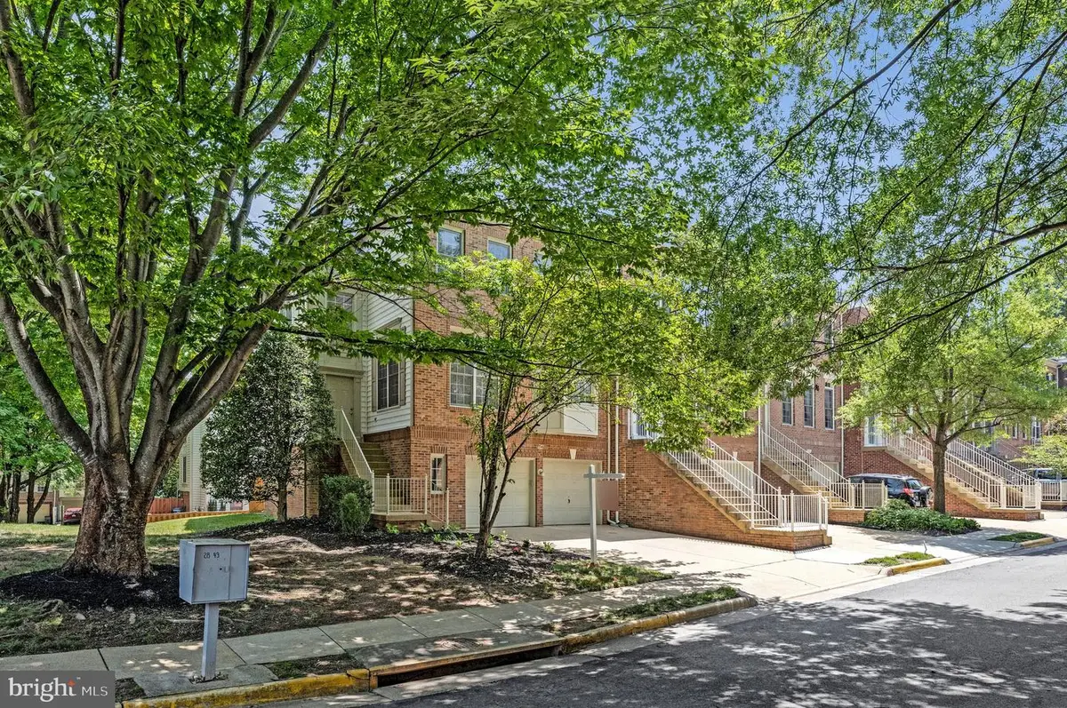 9546 Lagersfield Cir, Vienna, VA 22181 - #1