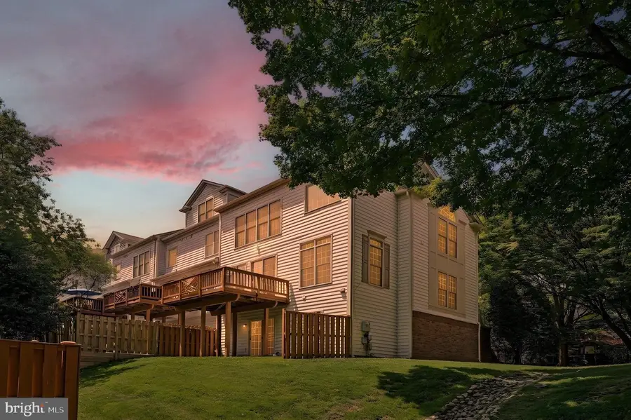 9546 Lagersfield Cir, Vienna, VA 22181 - #3