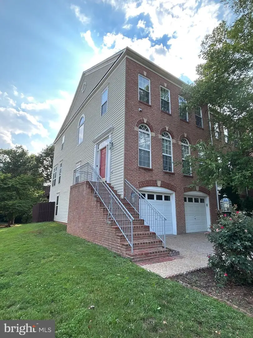 13616 Big Boulder Rd, Herndon, VA 20171 - #2