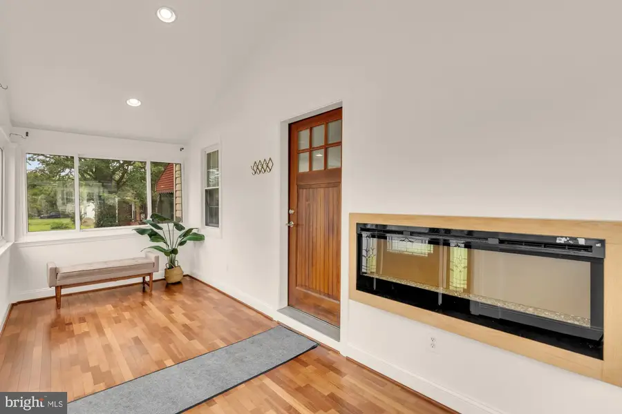 8604 Woodlawn Ct, Alexandria, VA 22309 - #3