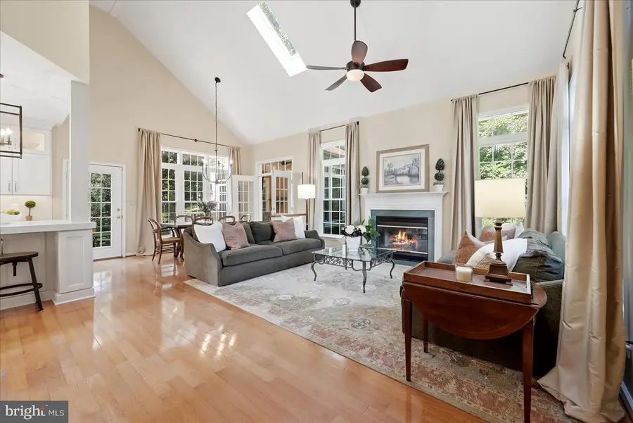15457 Eagle Tavern Ln, Centreville, VA 20120 - #3