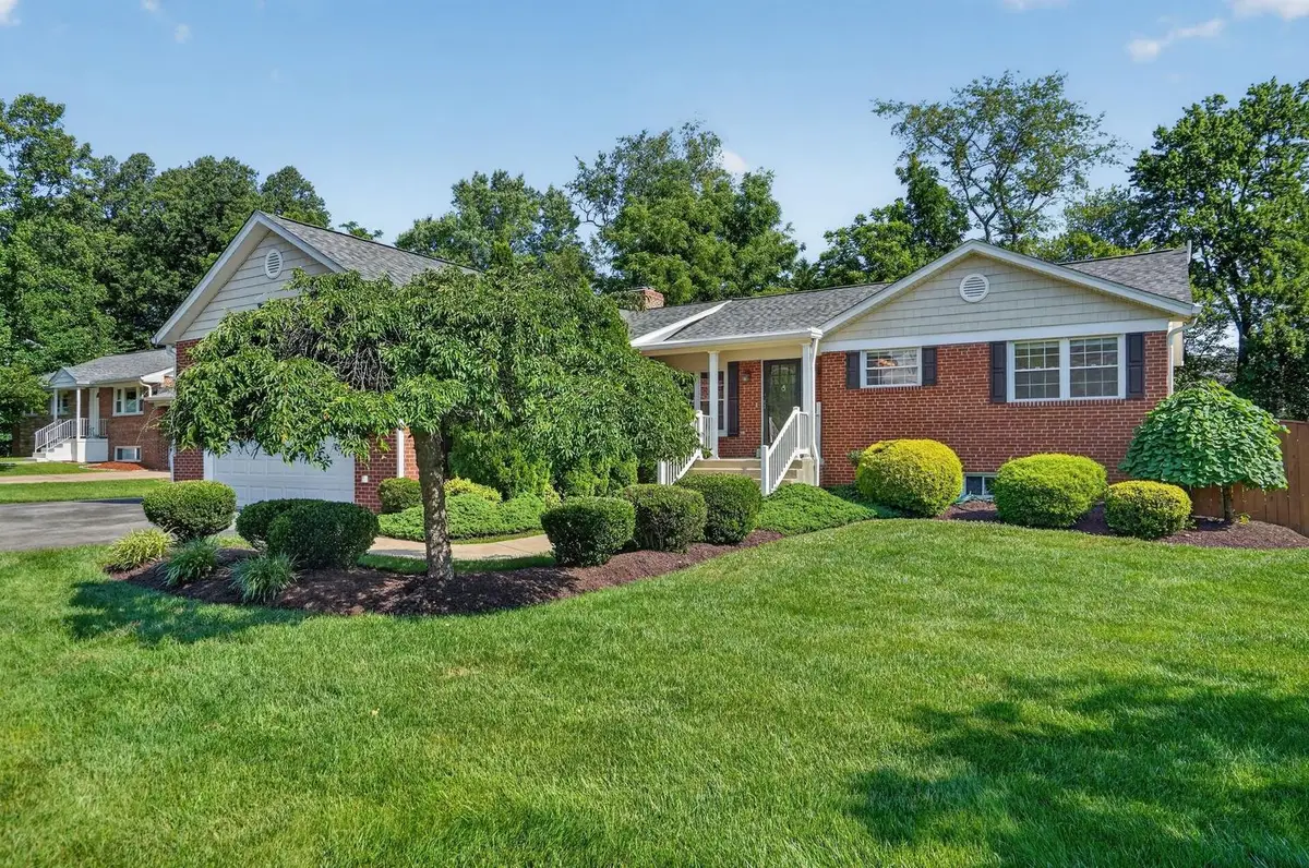 11600 Leehigh Dr, Fairfax, VA 22030 - #1