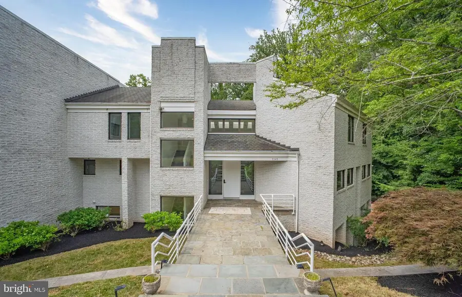 7545 Potomac Fall Rd, McLean, VA 22102 - #2