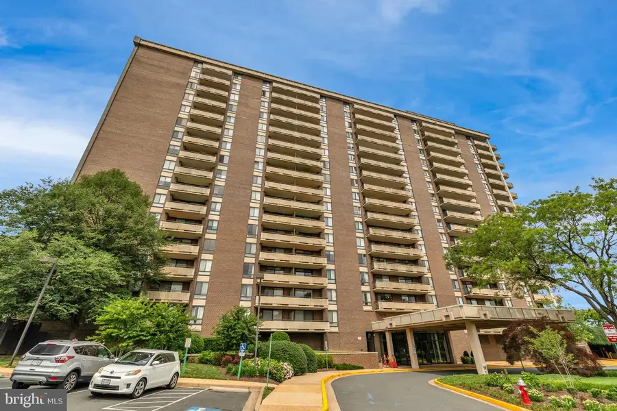 1800 Old Meadow Rd #1014, McLean, VA 22102 - #3