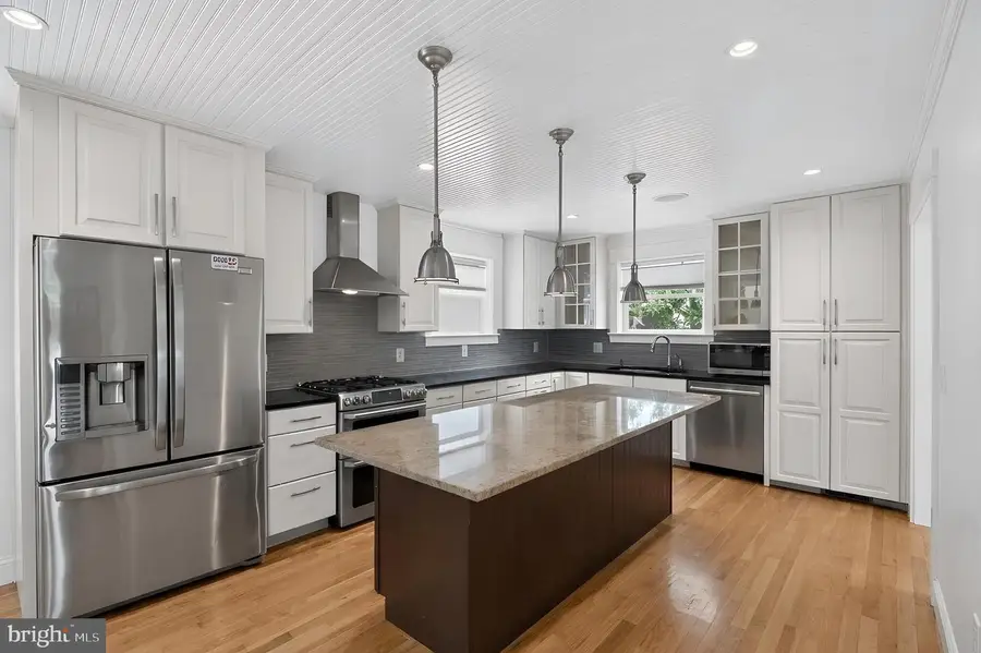 2308 Westmoreland St, Falls Church, VA 22046 - #3