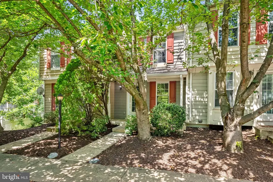 11908 Fieldthorn Ct, Reston, VA 20194 - #2