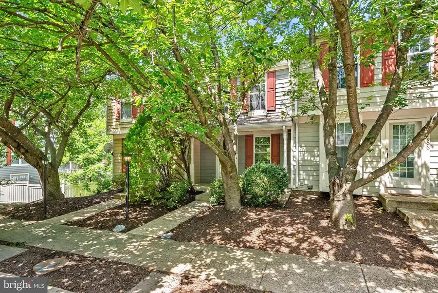 11908 Fieldthorn Ct, Reston, VA 20194 - #3