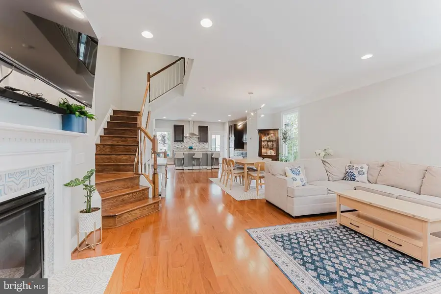 9441 Canonbury Sq, Fairfax, VA 22031 - #3