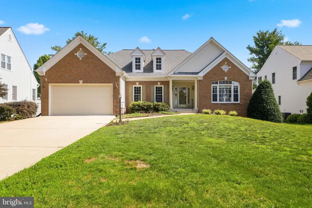 14606 Cedar Knoll Dr, Centreville, VA 20120 - #1