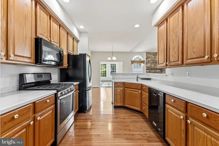 14606 Cedar Knoll Dr, Centreville, VA 20120 - #2