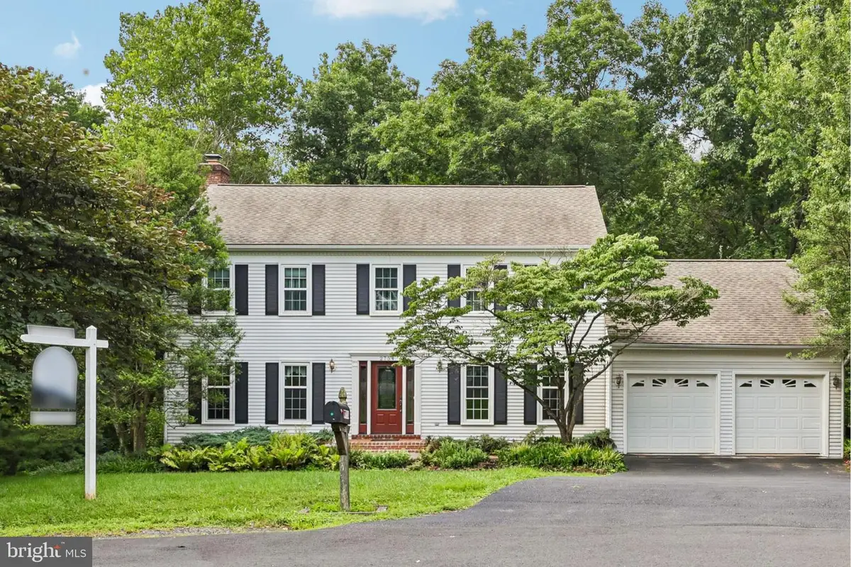 2754 Copper Creek Rd, Herndon, VA 20171 - #1