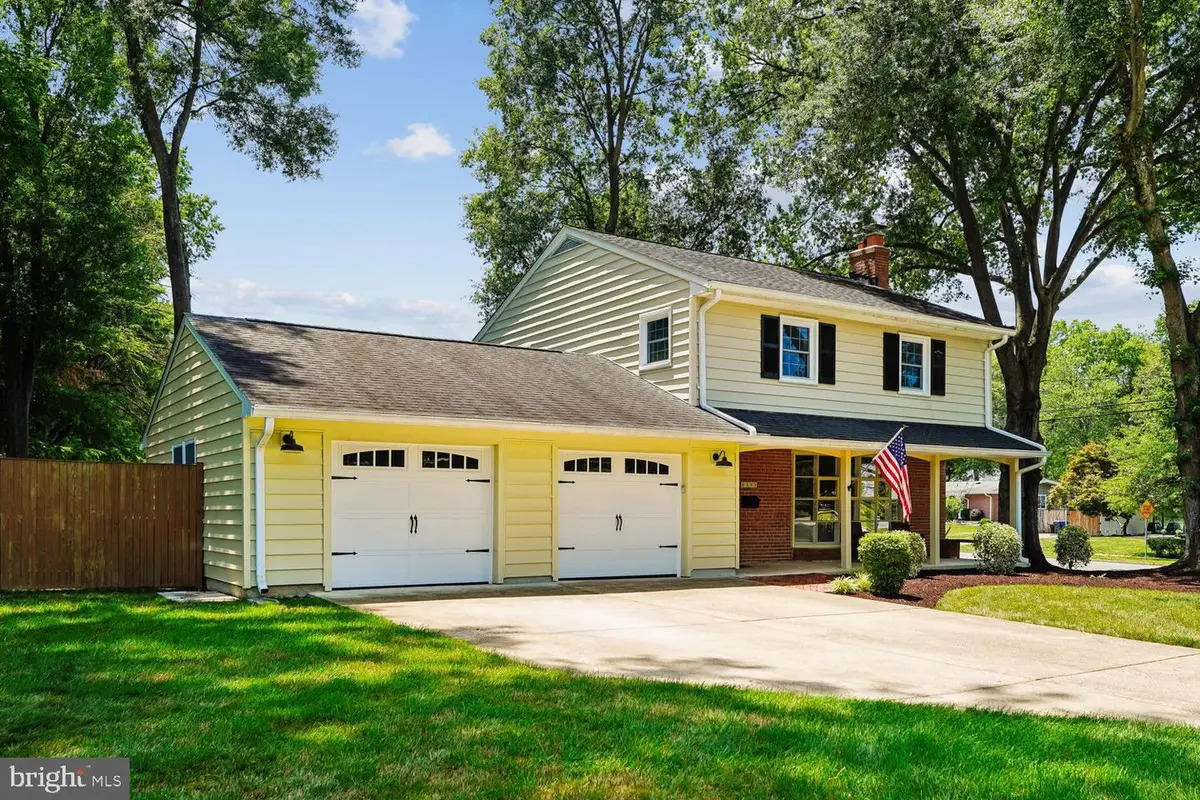 2305 Londonderry Rd, Alexandria, VA 22308 - #1
