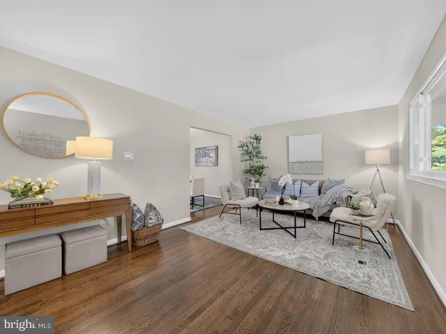 5502 Kings Park Dr, Springfield, VA 22151 - #3