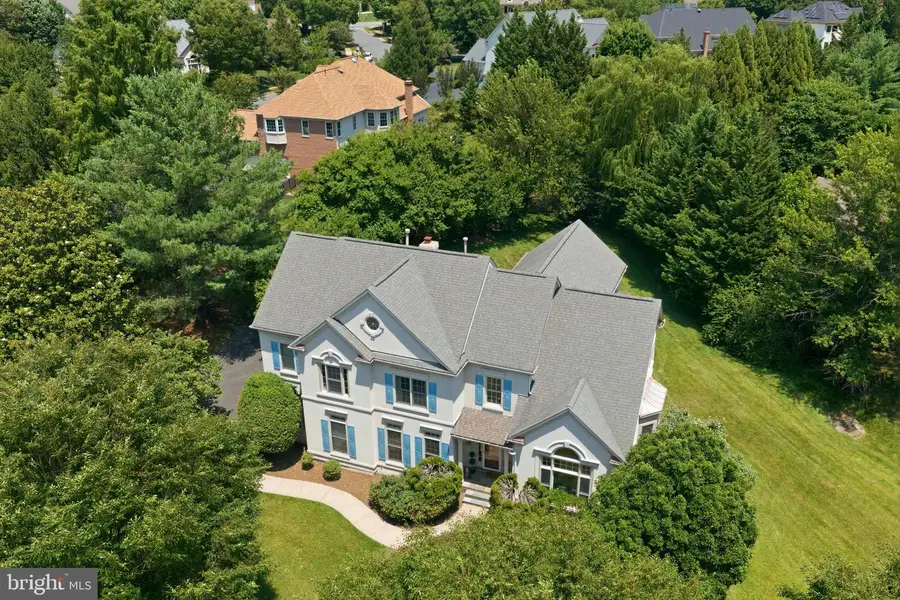 1407 Woodhurst Blvd, McLean, VA 22102 - #2