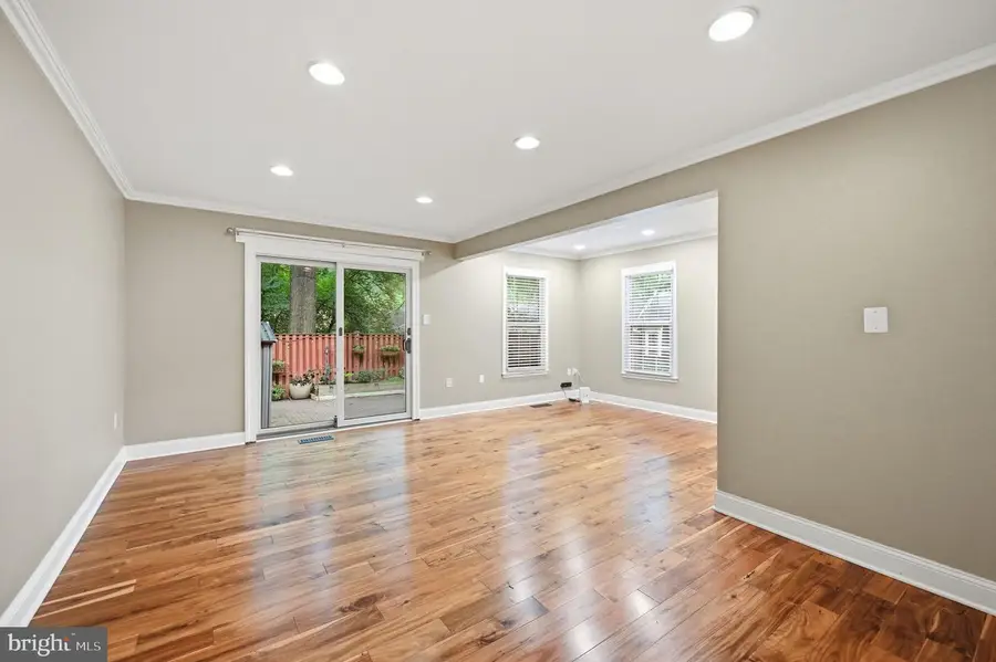 2324 Harleyford Ct, Reston, VA 20191 - #3