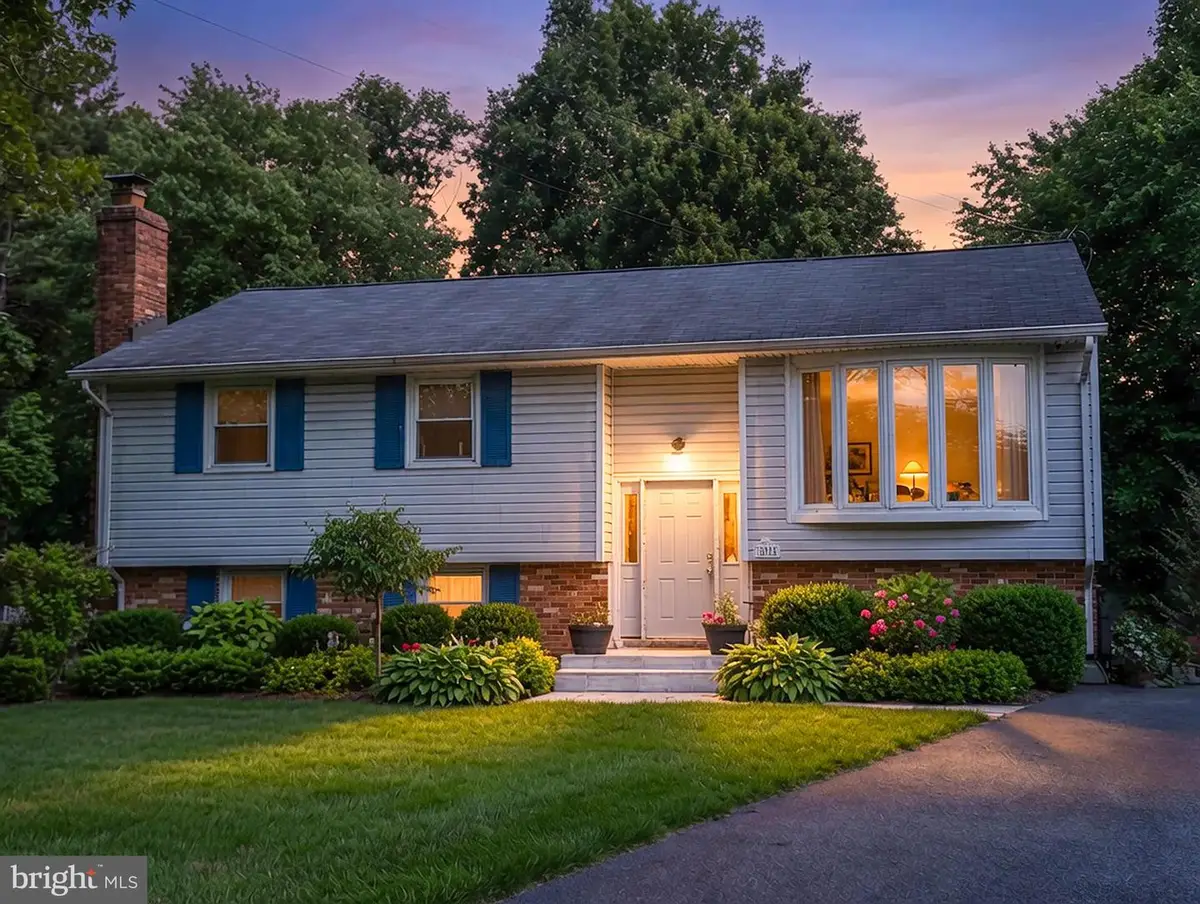 14923 Boydell Dr, Centreville, VA 20120 - #1