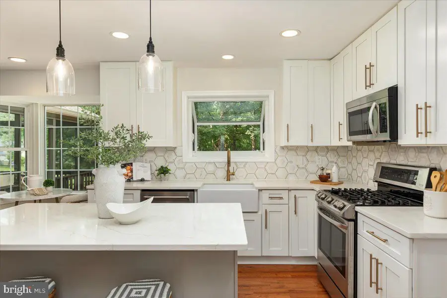 14384 Flourcastle Ct, Centreville, VA 20120 - #3