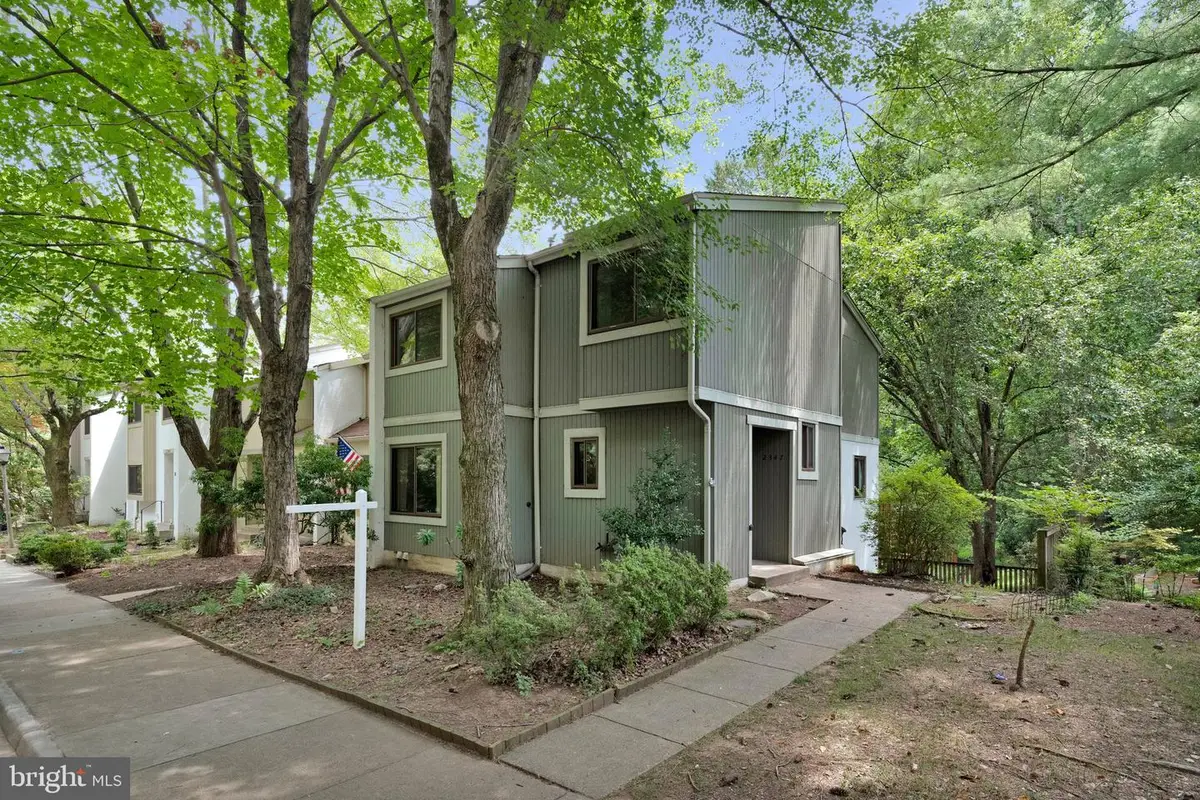 2347 Millennium Ln, Reston, VA 20191 - #1
