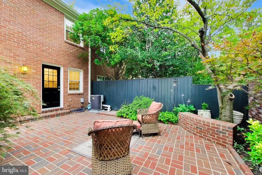8413 Forrester Blvd, Springfield, VA 22152 - #3