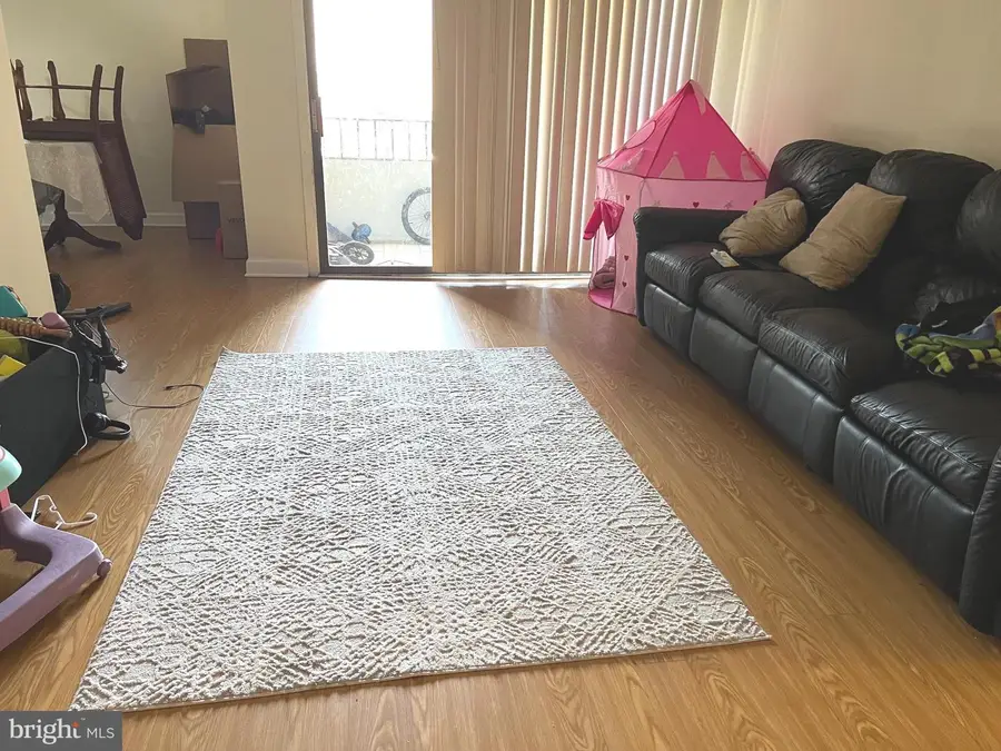 527 Florida Ave #103, Herndon, VA 20170 - #3