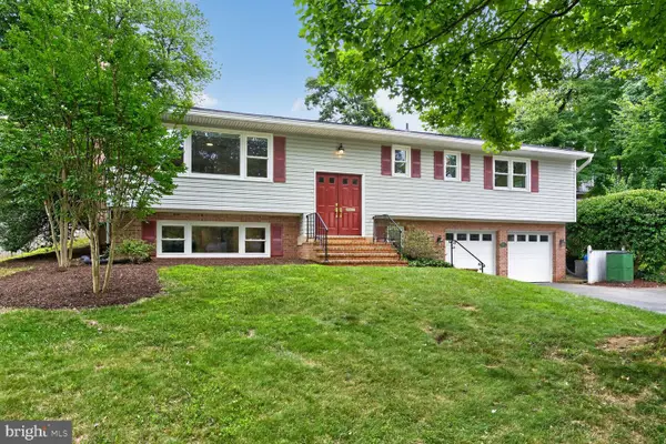 1933 Relda Ct, FALLS CHURCH, VA 22043