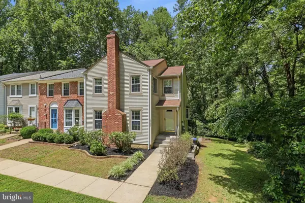 10100 Walnut Wood Ct, BURKE, VA 22015