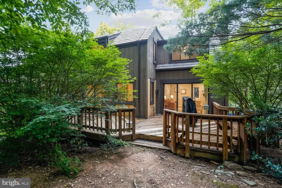 1537 Park Glen Ct, Reston, VA 20190 - #3