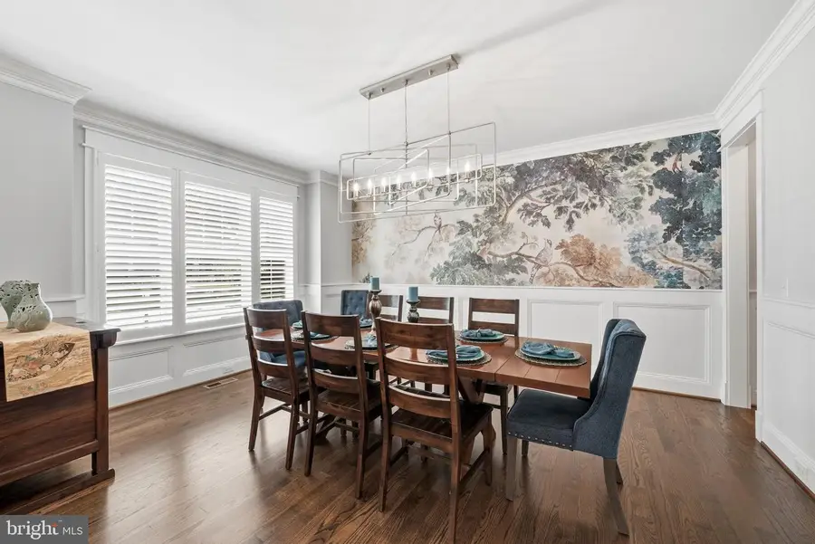 6810 Broyhill Street A Broyhill St, McLean, VA 22101 - #3