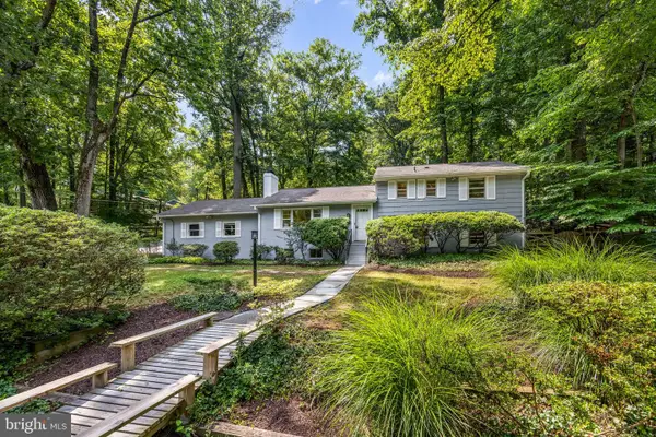 6501 Lakeview Dr, FALLS CHURCH, VA 22041