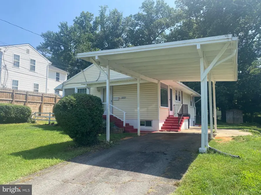 3137 Graham Rd, Falls Church, VA 22042 - #2