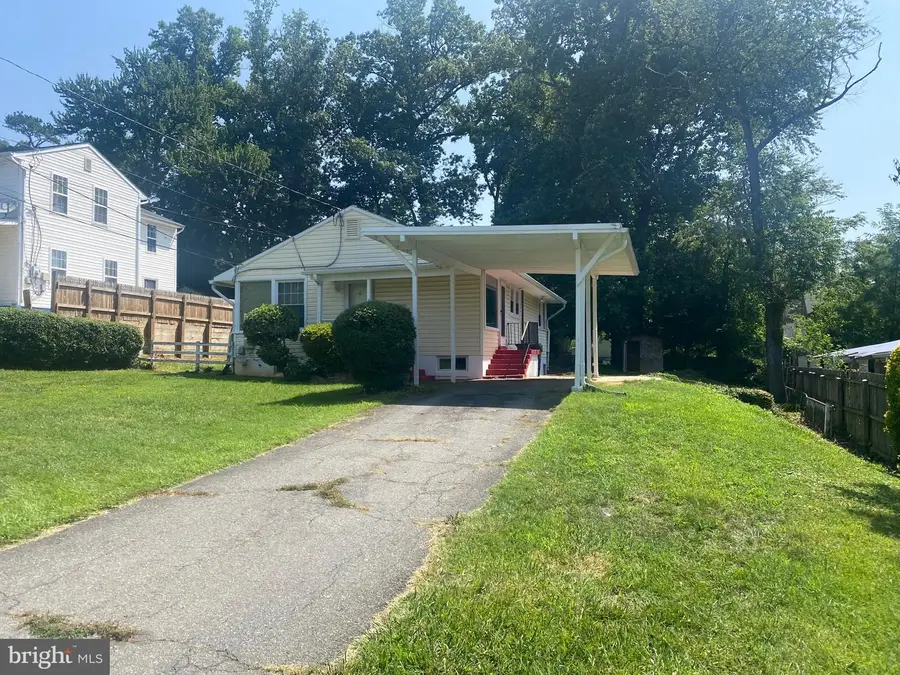 3137 Graham Rd, Falls Church, VA 22042 - #3