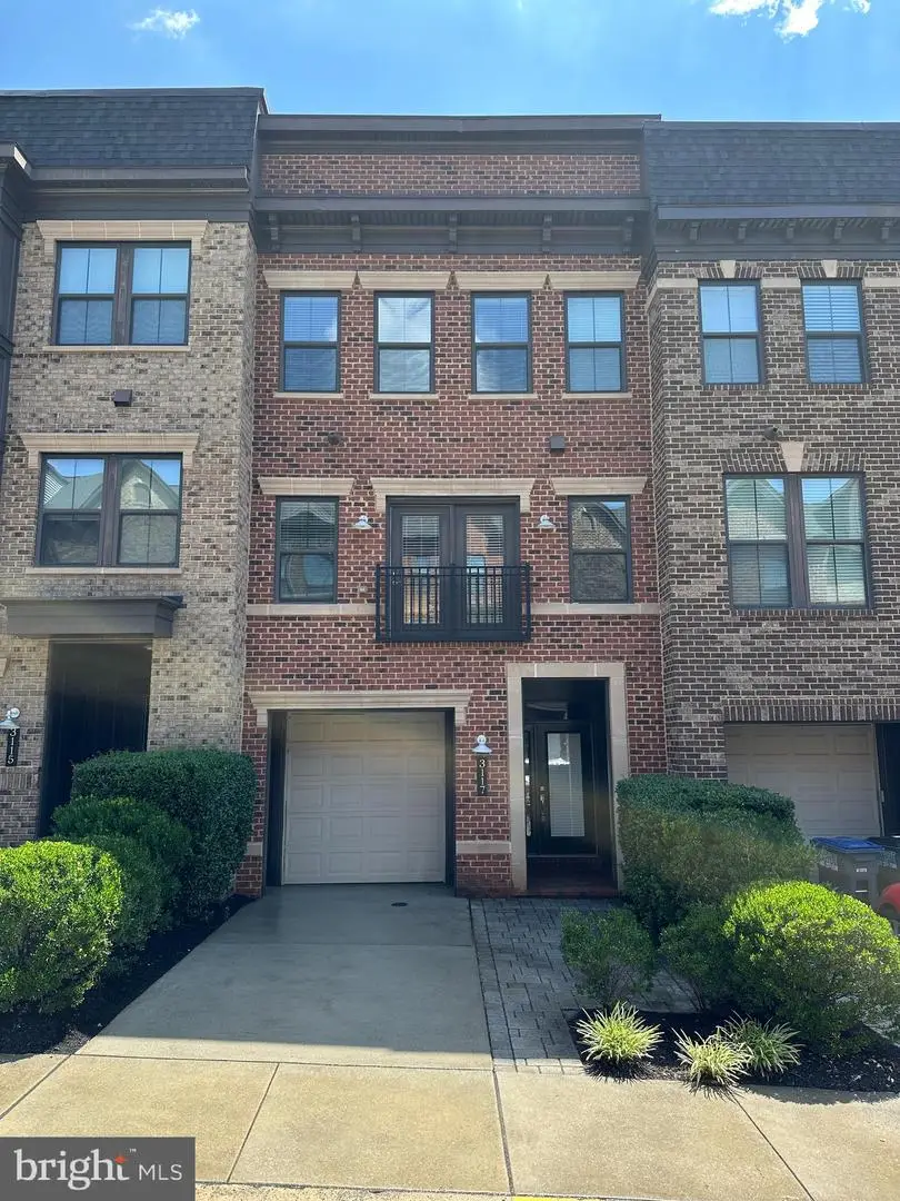3117 Sundrops Ct, Fairfax, VA 22031 - #1