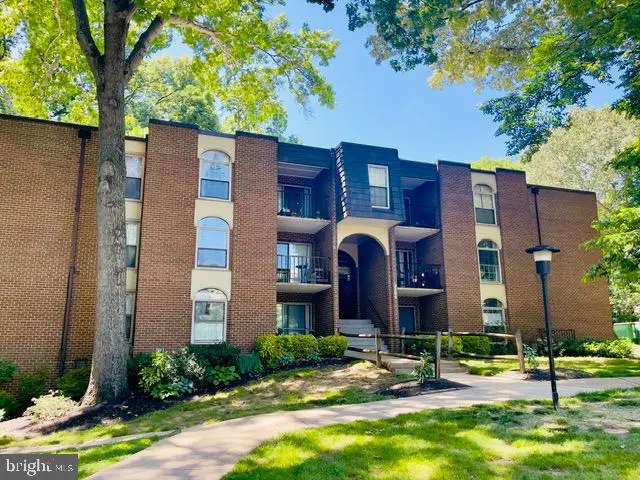 3364 Woodburn Rd #22, Annandale, VA 22003 - #2