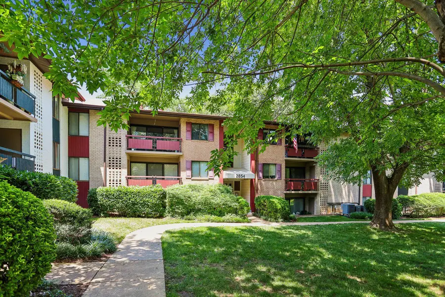 2854 Dover Ln, Falls Church, VA 22042 - #2